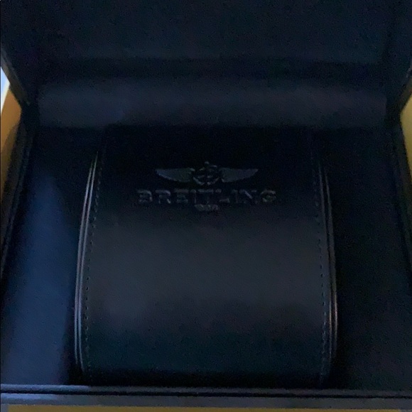 Women’s black leather band/ face Breitling watch. - Picture 3 of 8